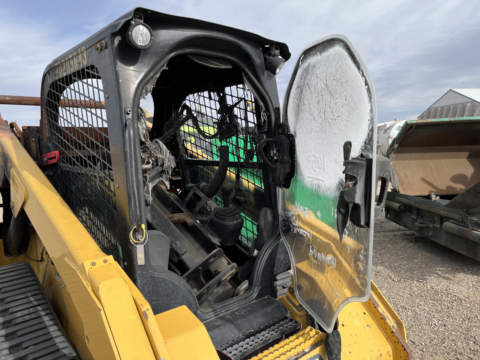 ./imagenes/INVOICE/2019/17480/MINICARGADOR CATERPILLAR 299D (25).JPG